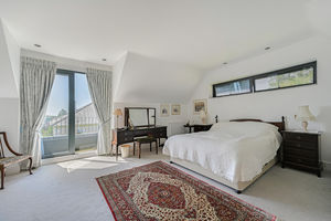 Bedroom- click for photo gallery
